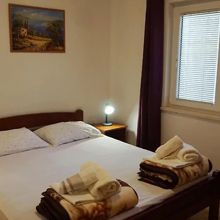 House Uljana - Two Bedroom With Terrace 2