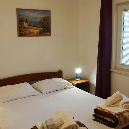 House Uljana - Two Bedroom With Terrace 2