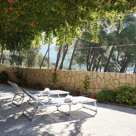House Uljana - Two Bedroom With Terrace 2