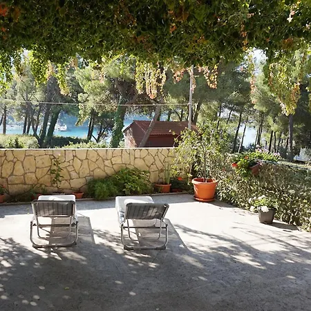 House Uljana - Two Bedroom With Terrace 2 * Zuljana